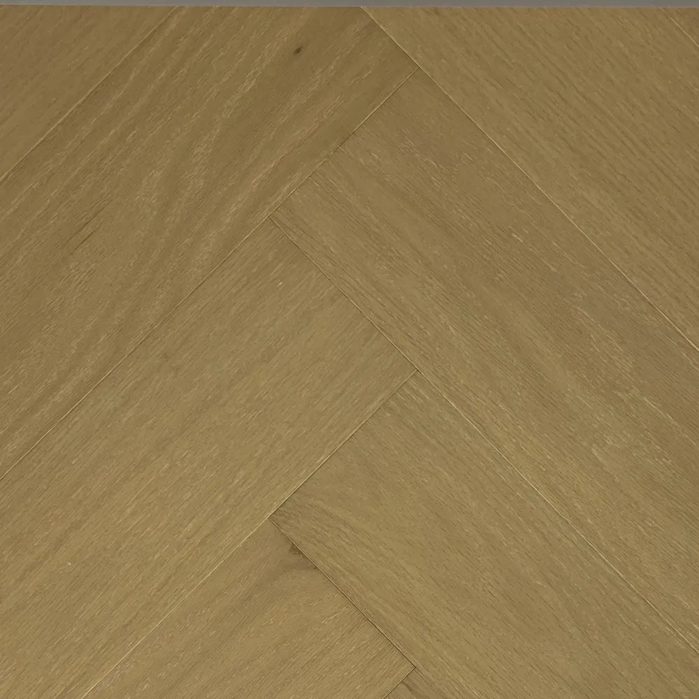 Senses - Canadian Standard Flooring 5” x 3/4" Engineered Hardwood Oak LUCID HERRINGBONE Collection