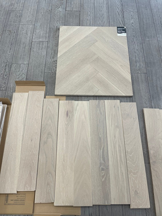 Wheat Berry - Vidar Herringbone 5" x 3/4" American Oak Engineered Hardwood T&G