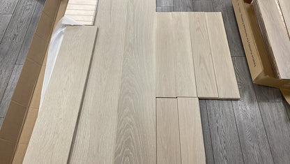 Wheat Berry - Vidar Herringbone 5" x 3/4" American Oak Engineered Hardwood T&G