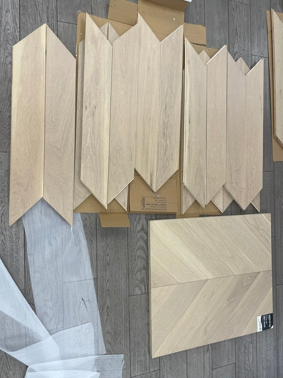 Driftwood - Vidar 5" x 3/4" Chevron American Oak Engineered Hardwood T&G