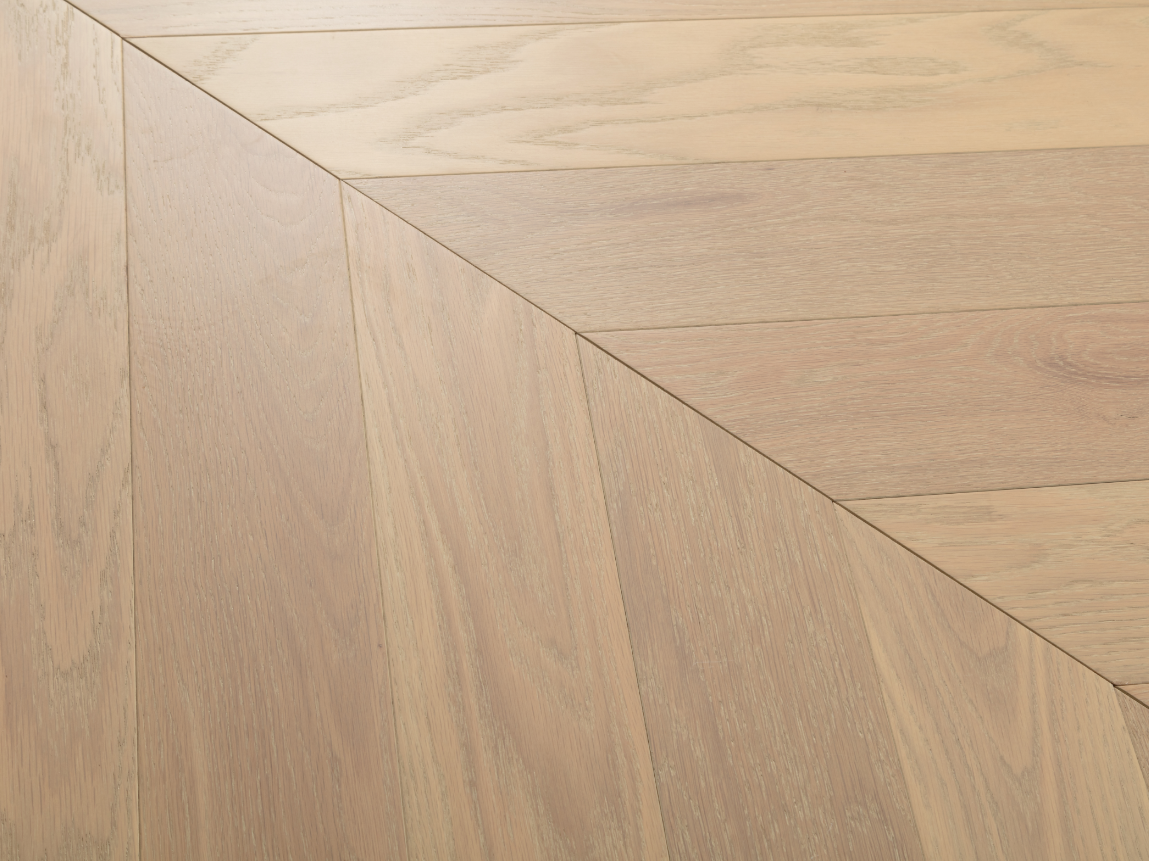 Driftwood - Vidar 5" x 3/4" Chevron American Oak Engineered Hardwood T&G