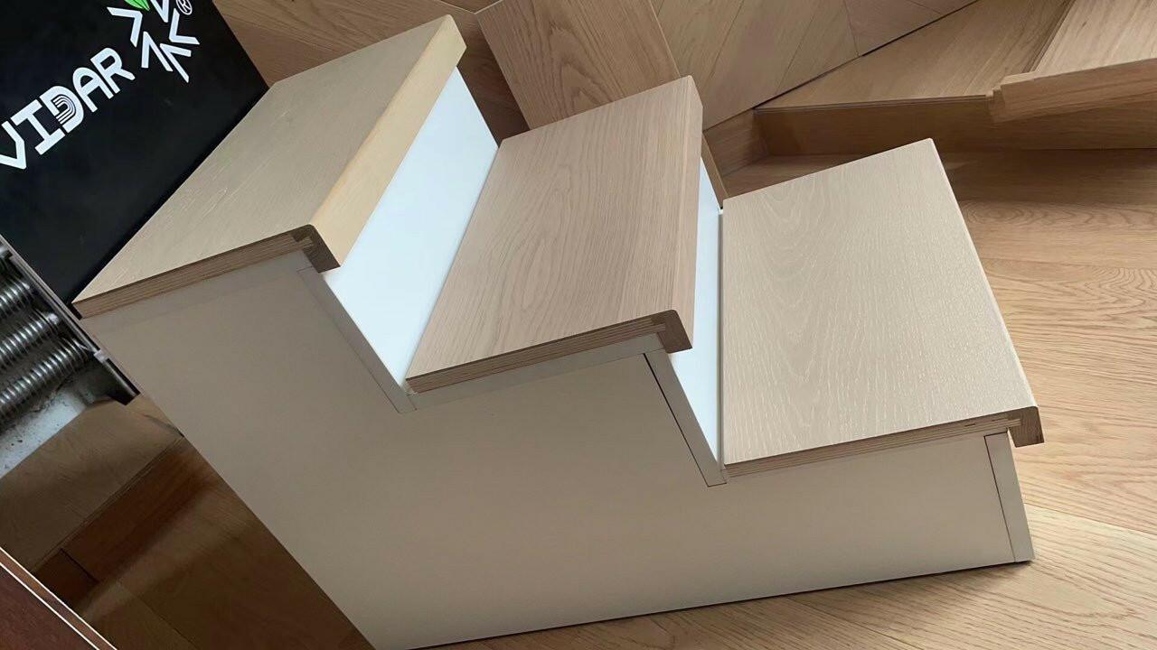 Vidar Design Hardwood Stairs (Both Side Closed)